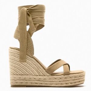 ZARA LACE-UP WEDGE PLATFORM SANDALS
SANDY BROWN | S: 7.5 (38)